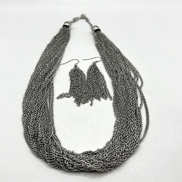 Layered Chain Link Necklace and Earrings Set 24 Multiple Layers of Chains - Picture 9 of 11